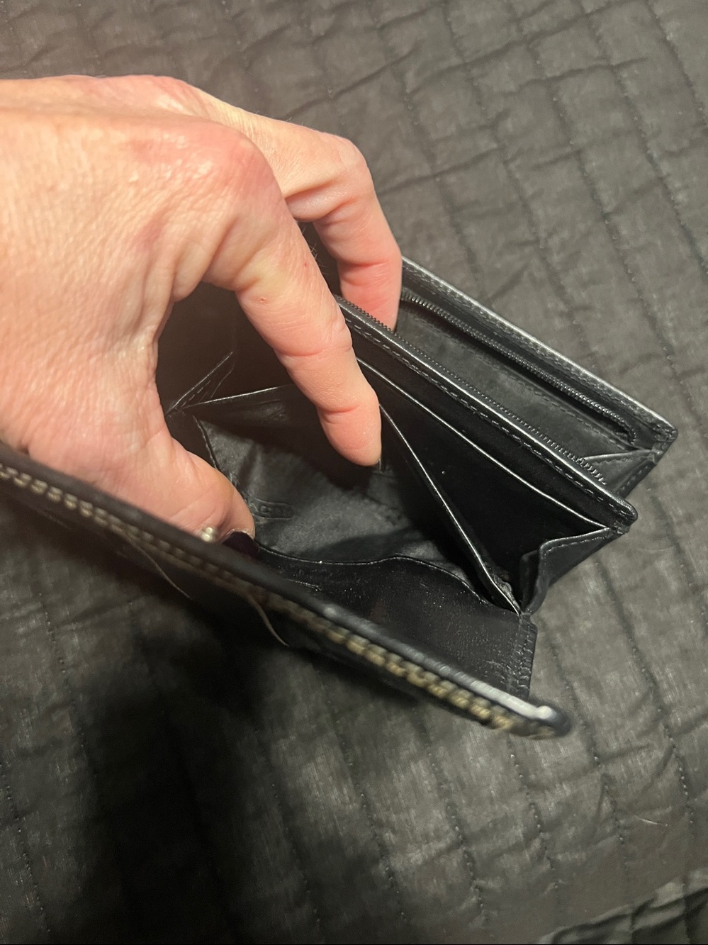 Coach black wallet - Picture 4 of 8